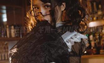 不是只有小熊在睡前，芊川一笑MNKcos也美得醉人啊