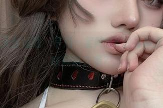 来一场天台嬉戏，芊川一笑MNK的写真集上线，咋就这么俏？
