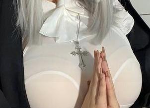 微密圈 - 免费获取葱油饼er的礼服图集，你准备好接受视觉冲击了吗？