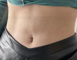 微密圈 - “葱油饼er”黑丝：谁说食物不能有点资源呢？