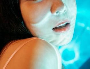 蜜桃社 - 原图流出，不愧是结衣，她的高跟鞋让我忍不住想要一双！