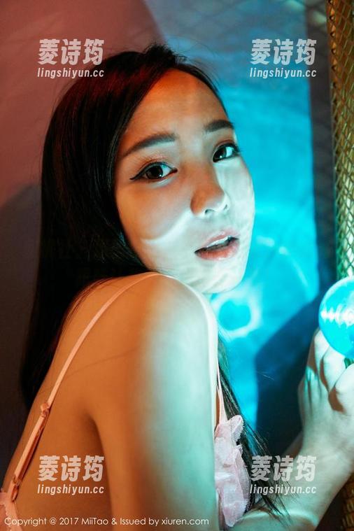 蜜桃社-结衣 蜜桃社 - 原图流出,不愧是结衣,她的高跟鞋让我忍不住想要一双!