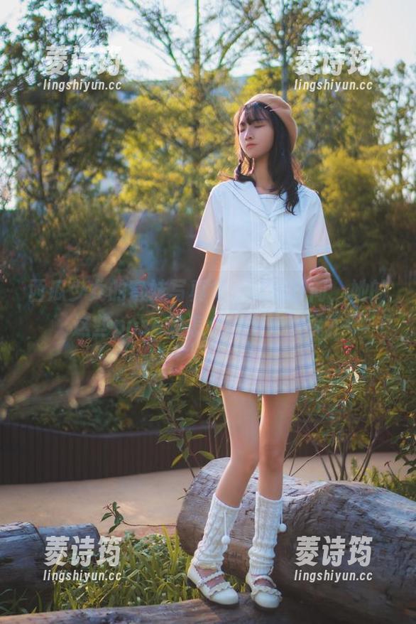 西瓜少女的穹妹写真集，让我想问，她的这些pose是怎么想出来的呢？