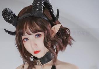 浴室里的青水百合子：网盘就是我的花洒