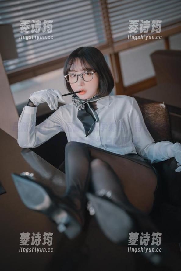 最新发掘！韩国孙乐乐学妹照，特邀你进入一个充满青春气息的图集。