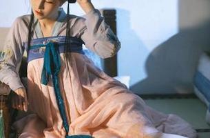 不看会后悔！鹿八岁baby最新原图——日向雏田真的是太有意思了，时而乖巧，时而逗趣！